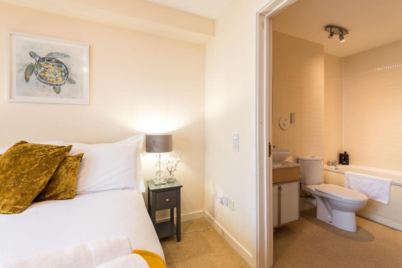 Elegant 2 Bedroom City Centre Apartment - Free Parking - Private Balcony Единбург Екстер'єр фото