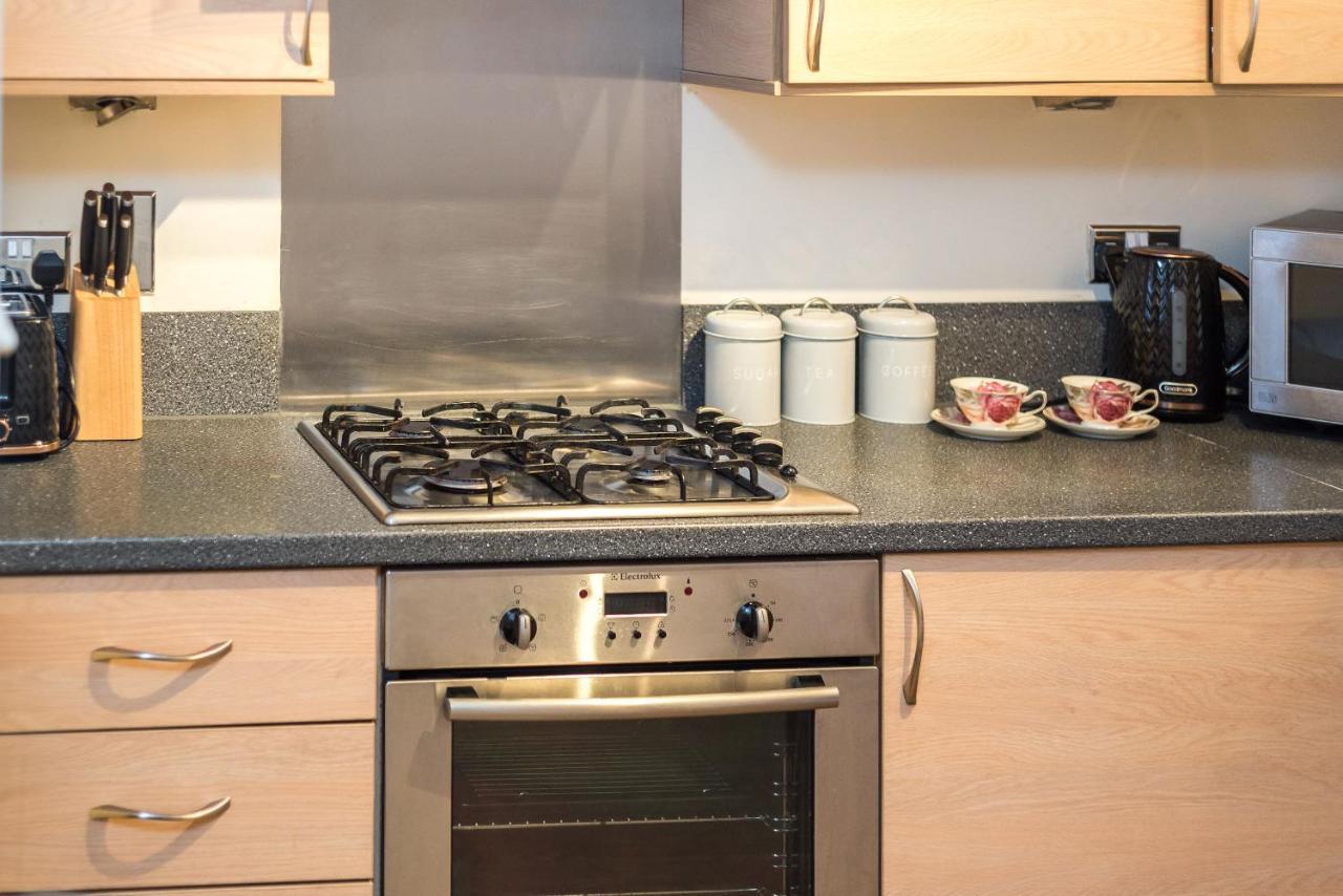 Elegant 2 Bedroom City Centre Apartment - Free Parking - Private Balcony Единбург Екстер'єр фото