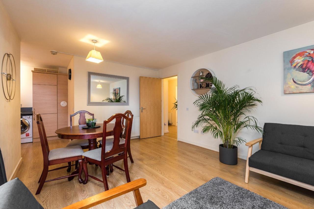 Elegant 2 Bedroom City Centre Apartment - Free Parking - Private Balcony Единбург Екстер'єр фото